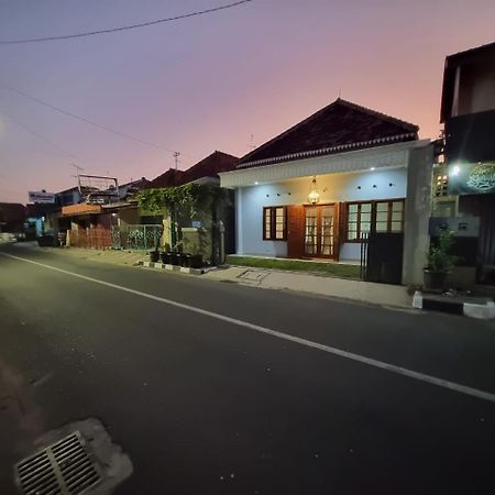 House Of Kadipaten Yogyakarta Extérieur photo