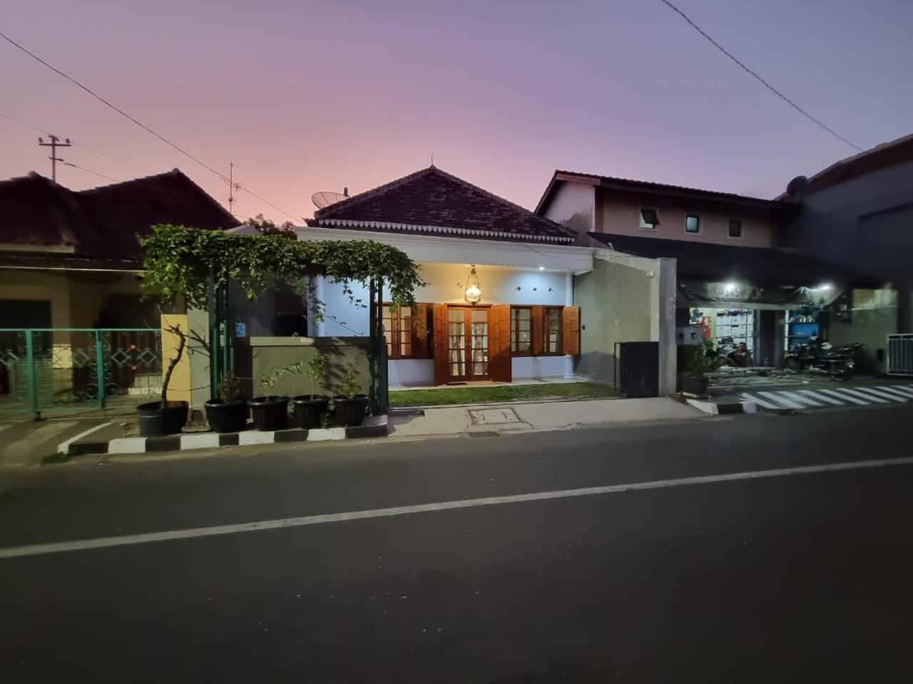 House Of Kadipaten Yogyakarta Extérieur photo